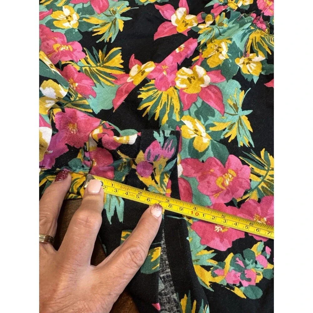 Express X Rocky Barnes Shorts Womens Size M High Waisted Floral Linen Paper Bag - Picture 9 of 9